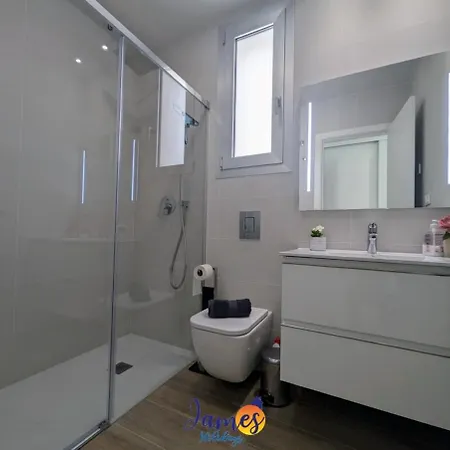 Modern Ground Floor With Com Pool Eb12 Lejlighed