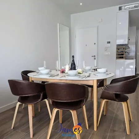 Modern Ground Floor With Com Pool Eb12 *