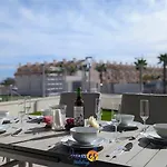 Modern Ground Floor With Com Pool Eb12 דירה *